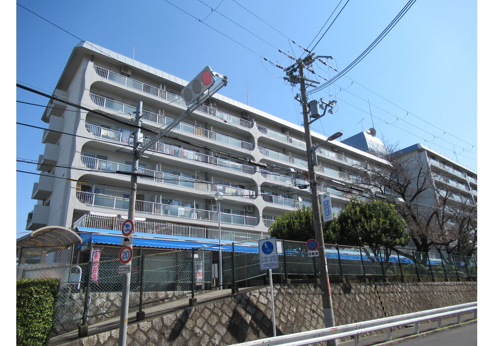 千里泉ヶ丘スカイハイツ